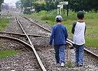 ETC children cross through ciudad Juarez