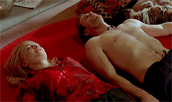 tumblr_p3j2e98BHI1rob81ao5_r1_250.webp