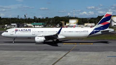 LATAM Brasil - Airbus A321-200