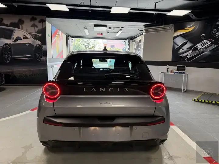 Miniatura: Lancia Ypsilon