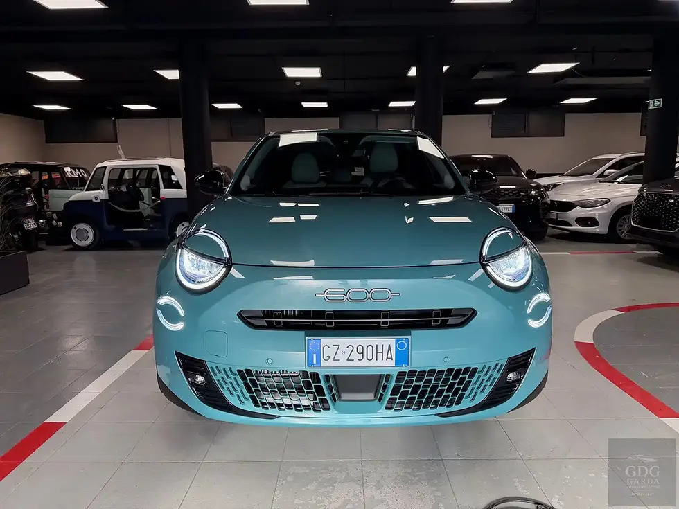 Miniatura: Fiat 600 1.2 Hybrid La Prima