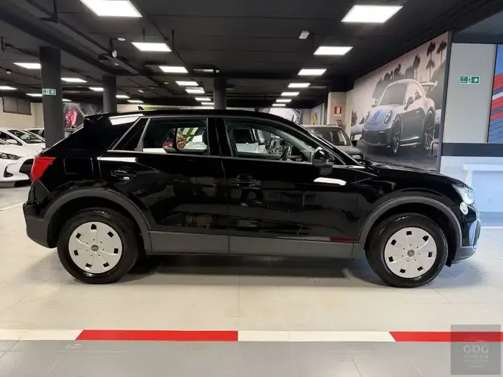 Miniatura: AUDI Q2 30 1.0 TFSI 110 CV