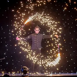 sacredfire-spectacle-de-feu-iletaituneflamme.webp