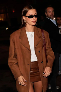 Mocha Mousse - Find out the 2025 fashion trends!