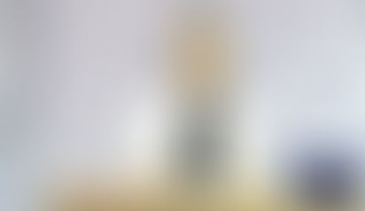 Parlamentar chora durante entrevista na Assembleia Legislativa da Paraíba