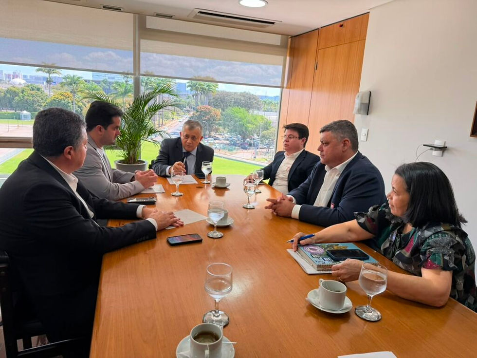 Famup se reúne com ministro das Relações Institucionais para discutir PECs 253 e 231 em defesa do 1% do FPM
