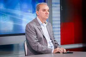 Emedebista torce para partido apoiar reeleição de Cícero Lucena