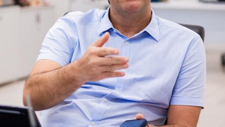 Após protesto na Epitácio, Leo Bezerra defende diálogo com ambulantes, busca solução e diz que não aceitará bloqueios