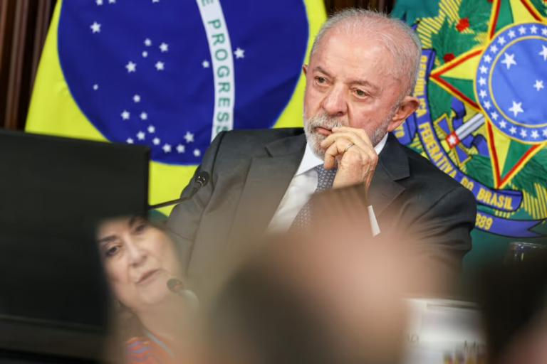 Ronaldo Caiado rebate desculpa de Lula por ausência na Marcha para Jesus