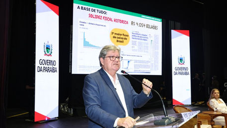 João Azevêdo presta contas à população da Paraíba e destaca legados em áreas como Saúde e Educação