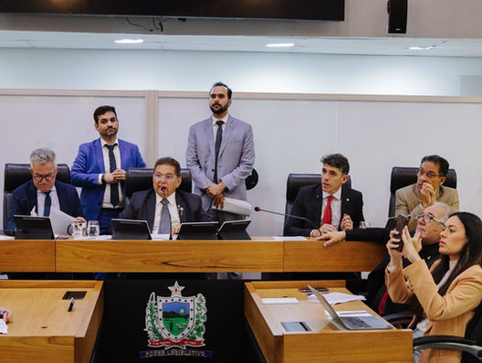ALPB aprova projeto que proíbe venda de material escolar com conteúdo violento