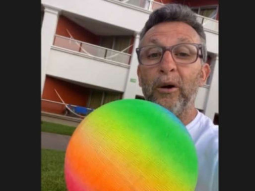 Neto se pronuncia após descobrir que foi processado por Sikêra Jr: 'Nós não somos homofóbicos'