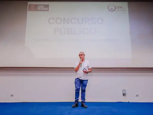 Prefeito anuncia concurso público para o Instituto de Previdência do Município e apresenta ferramenta para servidor calcular tempo para a aposentadoria