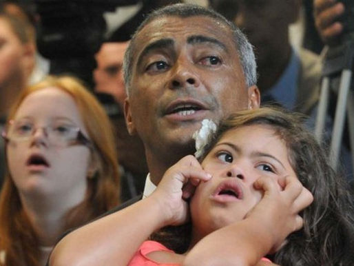 Nas redes sociais: Senador chama Ministro da Educação de "idiota"