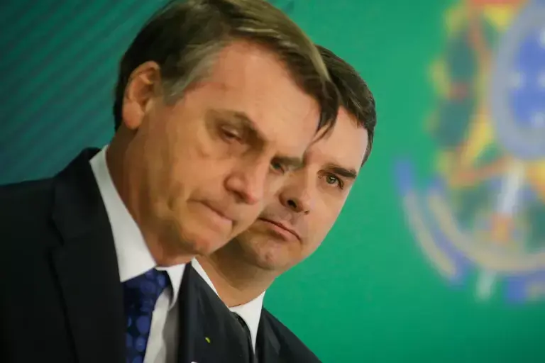 Em carta, Bolsonaro diz que Flávio é seu porta-voz e pede que “diferenças sejam deixadas de lado