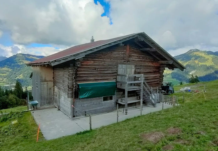Alphütte Almhütte Rustico Maiensäss Selbstversorgerhütte Schweiz Bern Rent Cabin Switzerland www.berghuetten-mieten.ch Ferienhaus Vermietung