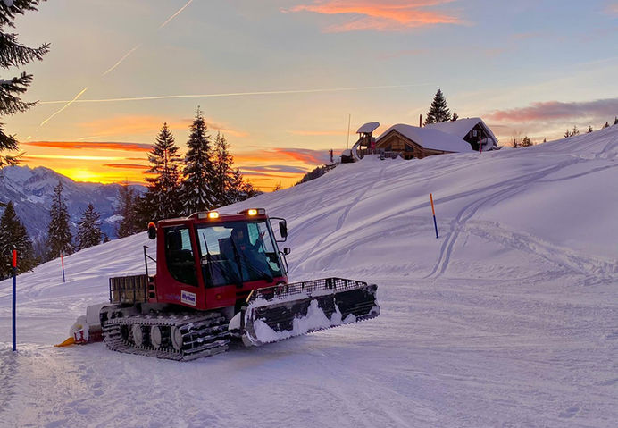 Ferienhaus mieten rent cabin switzerland schweiz Schwyz Zürich Berghütte Almhütte Alphütte Maiensäss Rustico www.berghuetten-mieten.ch