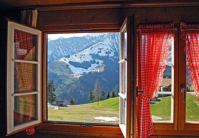 Alphütte Almhütte Rustico Maiensäss Selbstversorgerhütte Schweiz Bern Rent Cabin Switzerland www.berghuetten-mieten.ch Ferienhaus Vermietung, Bern