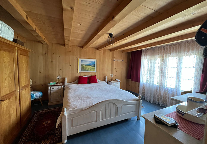 Alphütte Almhütte Rustico Maiensäss Selbstversorgerhütte Schweiz Bern Rent Cabin Switzerland www.berghuetten-mieten.ch Ferienhaus Vermietung
