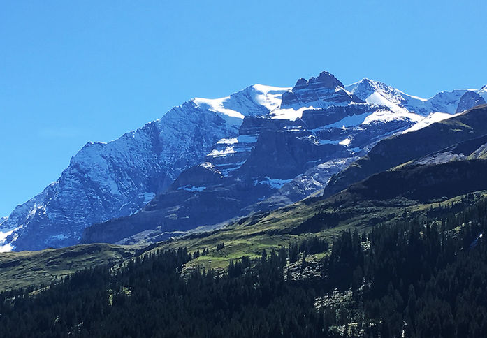 Alphütte Almhütte Rustico Maiensäss Selbstversorgerhütte Schweiz Bern Rent Cabin Switzerland www.berghuetten-mieten.ch Ferienhaus Vermietung