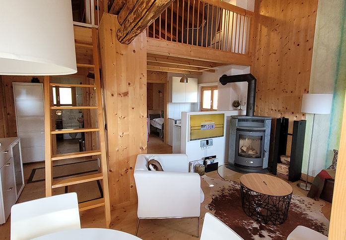 Graubünden Maiensäss Ferienhaus Alphütte, Almhütte Graubünden Schweiz rent Cabin Switzerland Austria Selbstversorger hütte www.berghuetten-mieten.ch