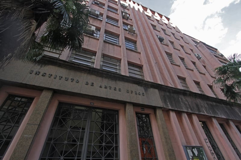 O Instituto de Artes da UFRGS pede socorro: descaso histórico com a educação artística