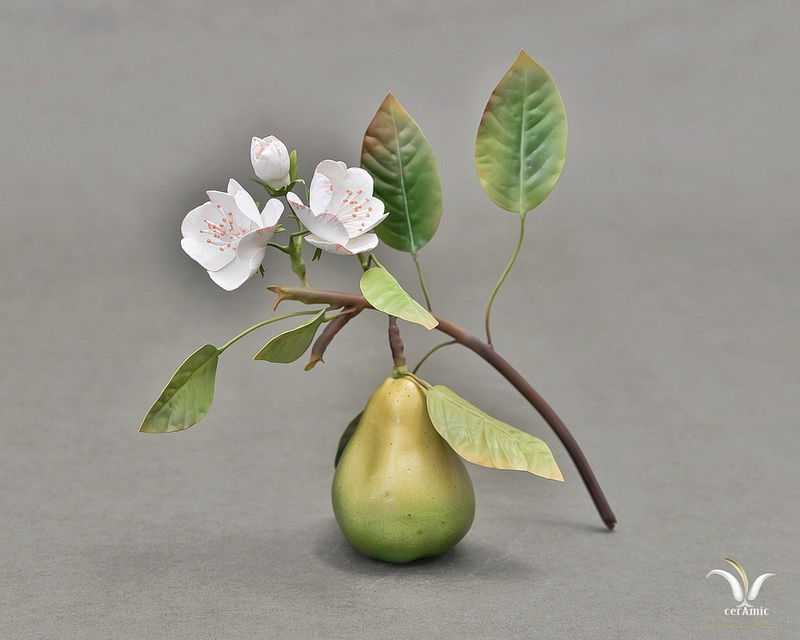 Porcelain pear