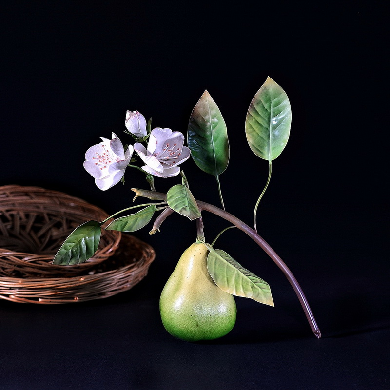 Porcelain pear