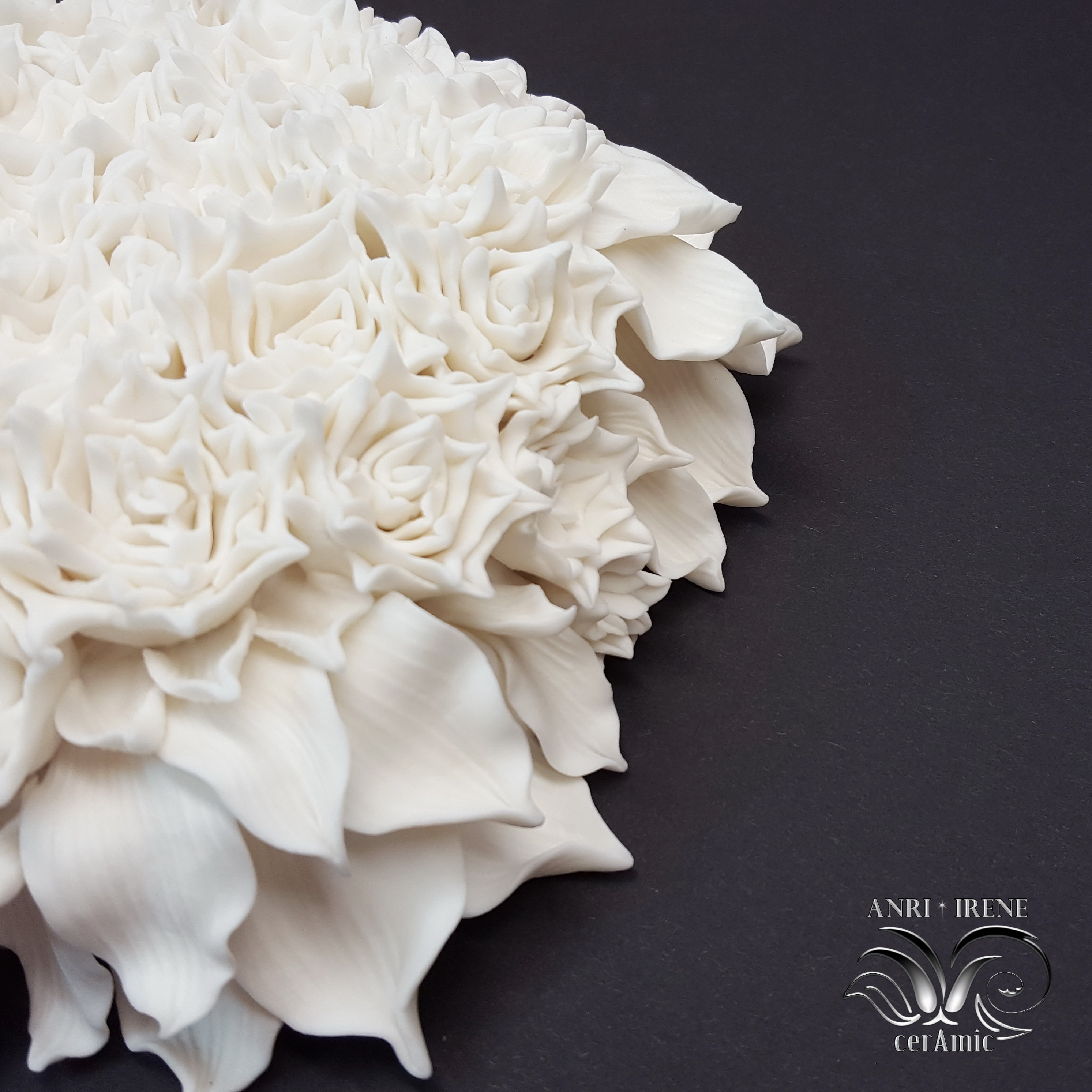 Porcelain wall flower