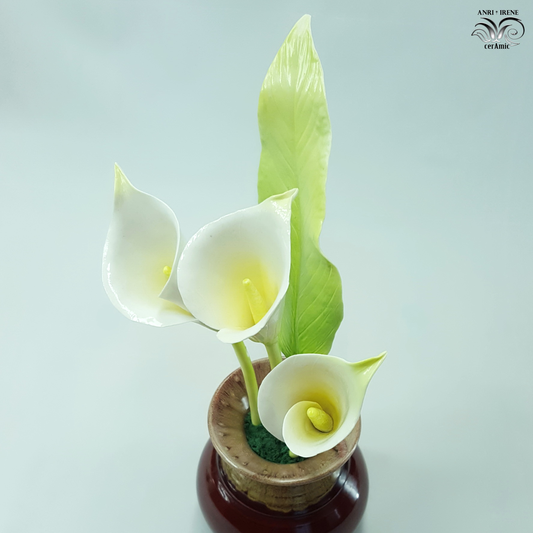 Porcelain lily calla
