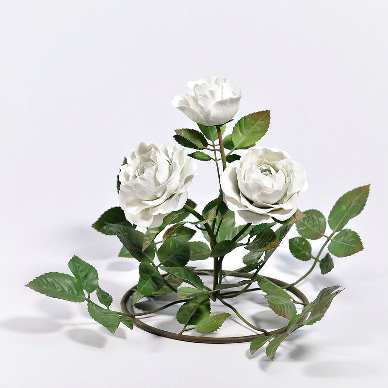 Porcelain roses , circular