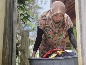 В Индонезии законом защитили труд «домашних работников»