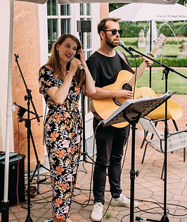 Akustikduo begleitet Geburtstag in Das Wolfsbrunn bei Zwickau mit stimmungsvoller Livemusik fuer unvergessliche Momente