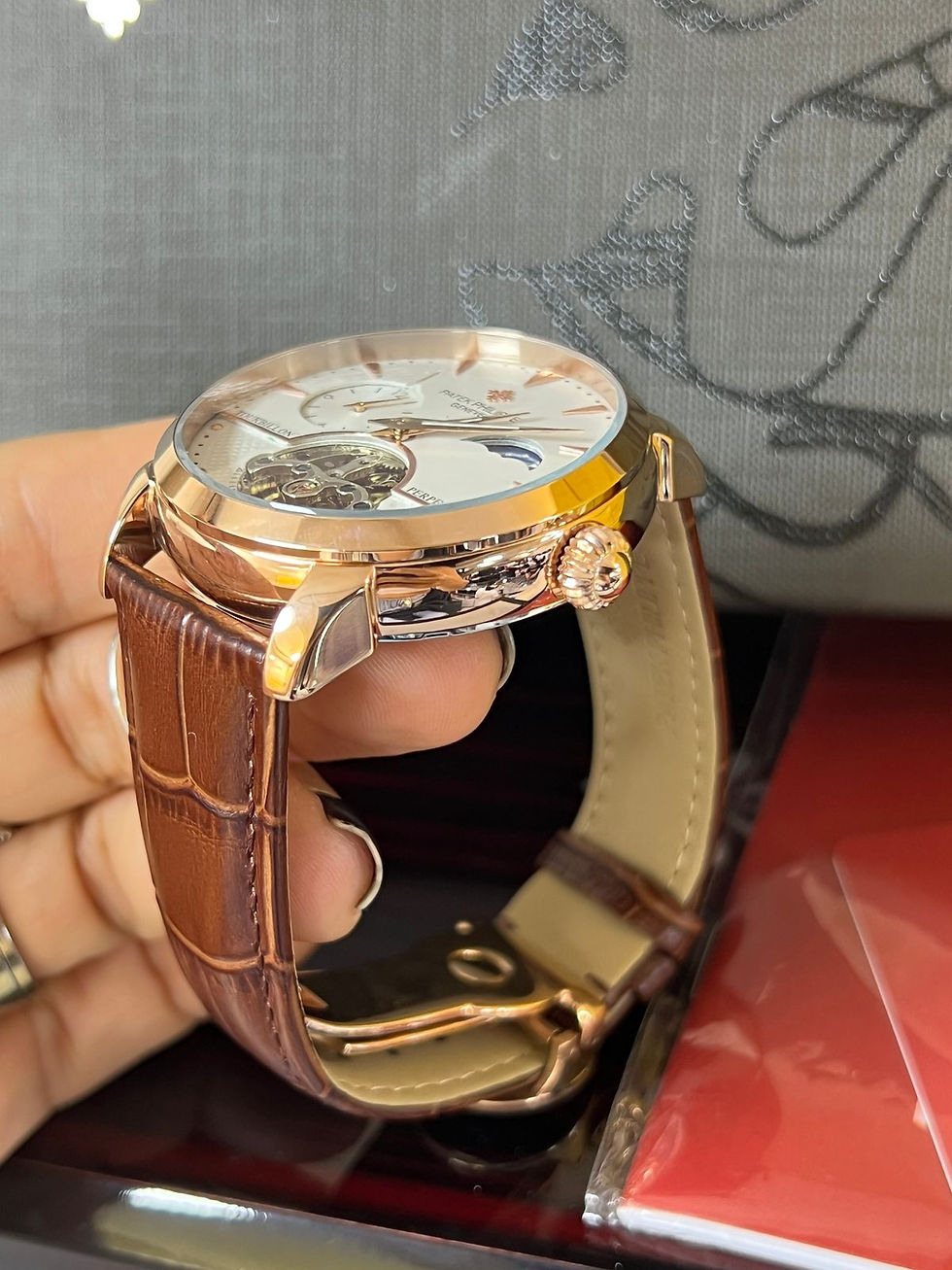 Miniatura: Relógio Patek Turbilhão Rose Base Eta Automático Couro Fundo Branco