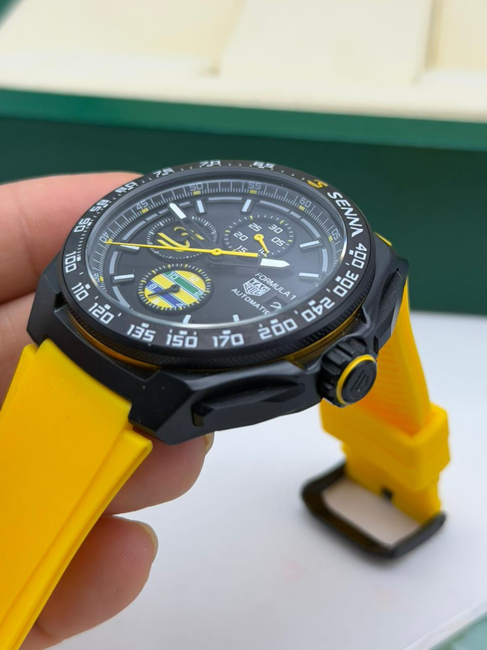 Miniatura: Relógio TAG Heuer Formula 1 Senna Edition Automático Preto e Amarelo – Cronógraf