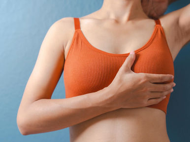 蜜桃絨隆乳為什麼是隆乳手術熱門的選擇？材質有哪些？專業隆乳高瑞吟醫師來解答！