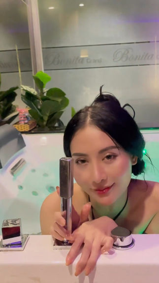 Pong Kyubi : New Nude VIP Albums