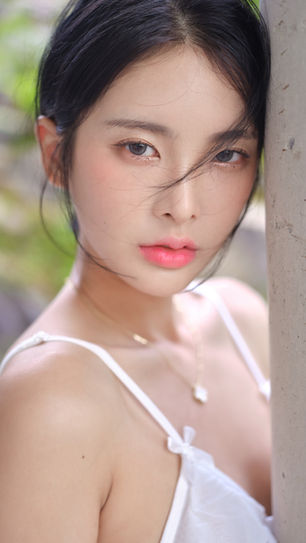 Hyoyeon 김효연 : NUDE IN Nha Trang (냐짱)