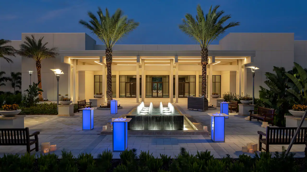 Hyatt-Regency-Grand-Cypress-P710-Windsong-Fountain-at-Night.16x9