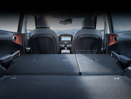 Kia Soul LX
Con un exterior e interior completamente rediseñados