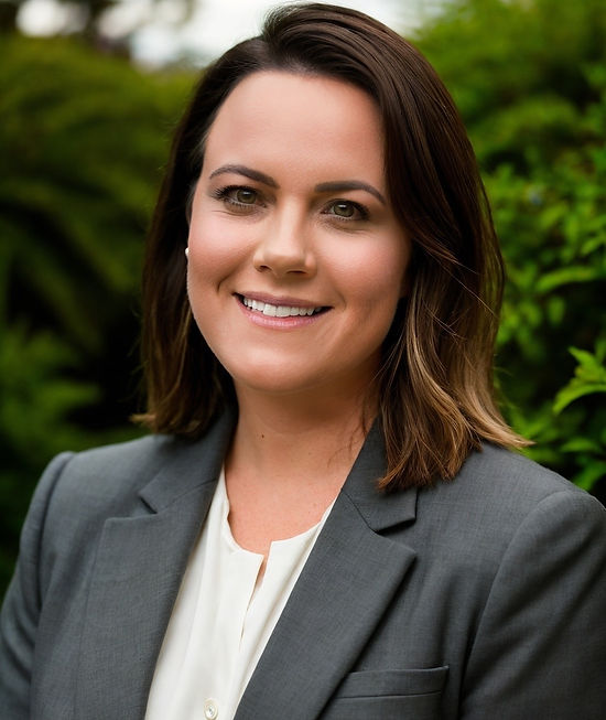 Portrait of Melanie Hunter, women's psychologist in Mount Eliza, founder of The Aligned Phoenix
