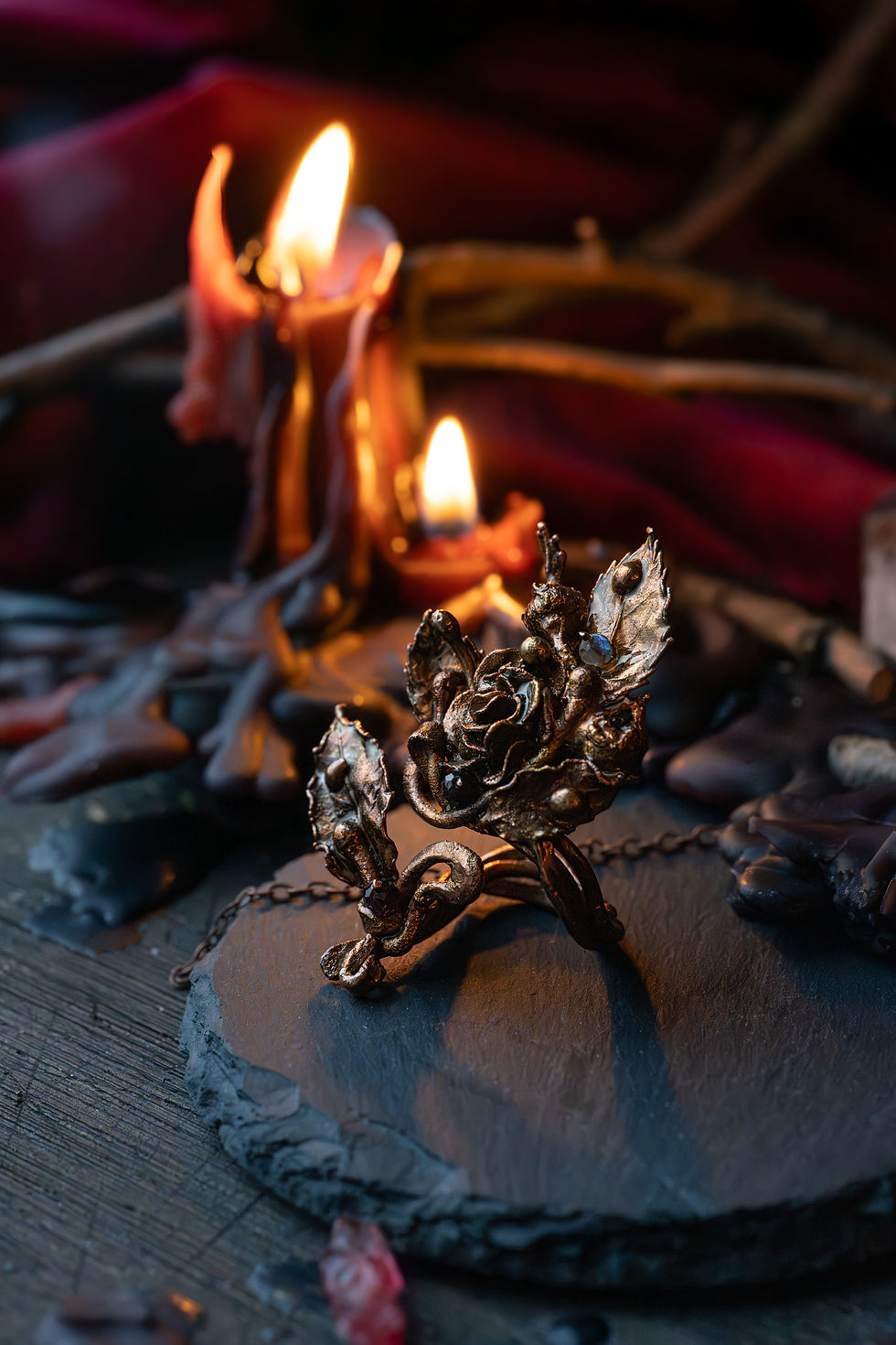 Miniaturbild: Ring “Whispers of the Rose Thicket”