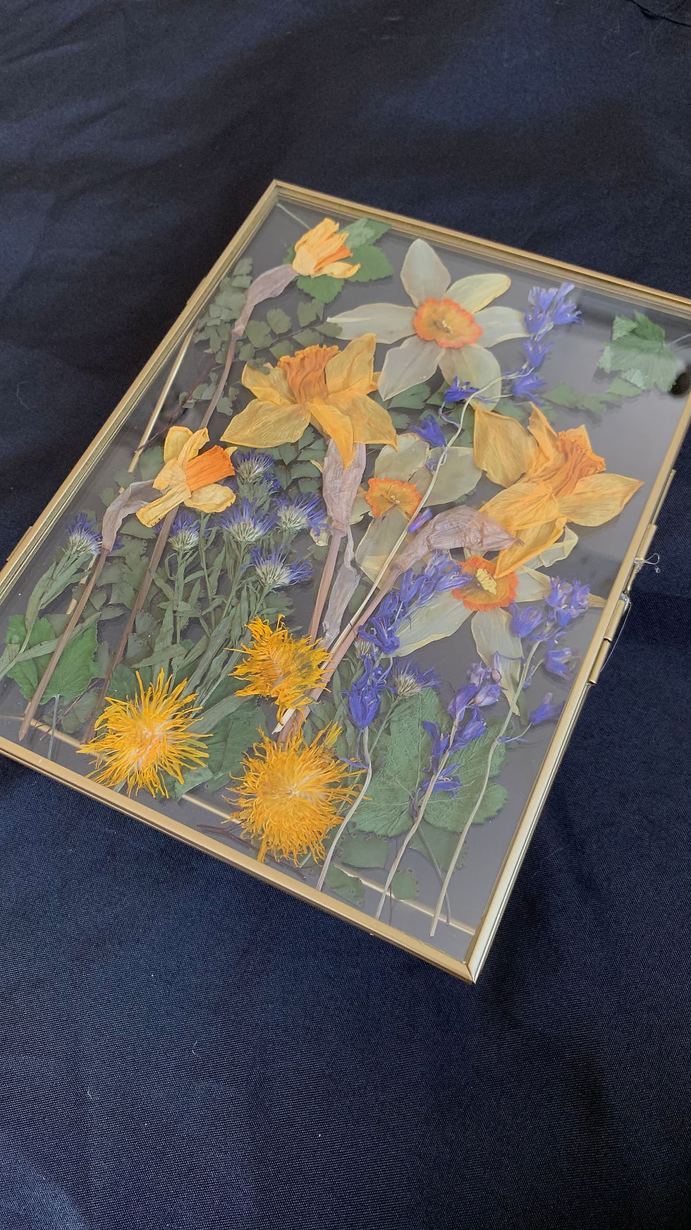 Thumbnail: 7.5"x9.5" Garden of Daffodils & Bluebells - Standing Flower Window