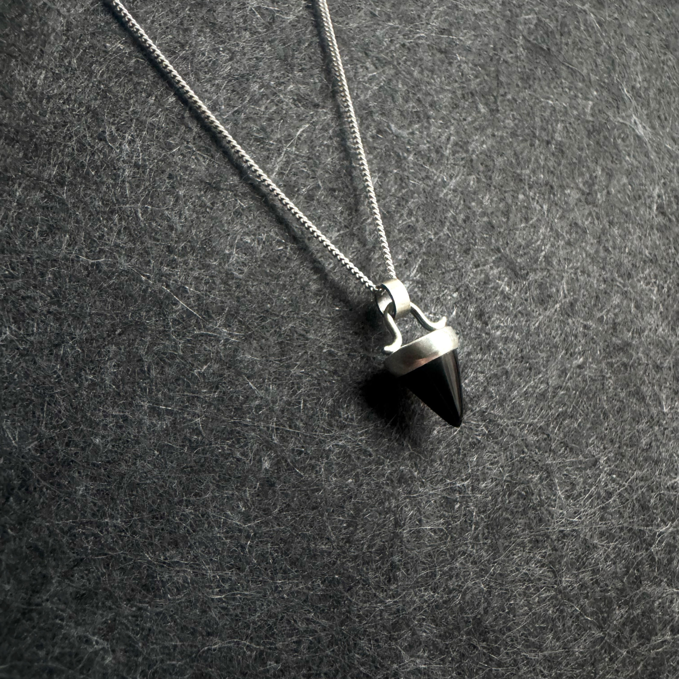 Petite Pendulum Necklace in Onyx