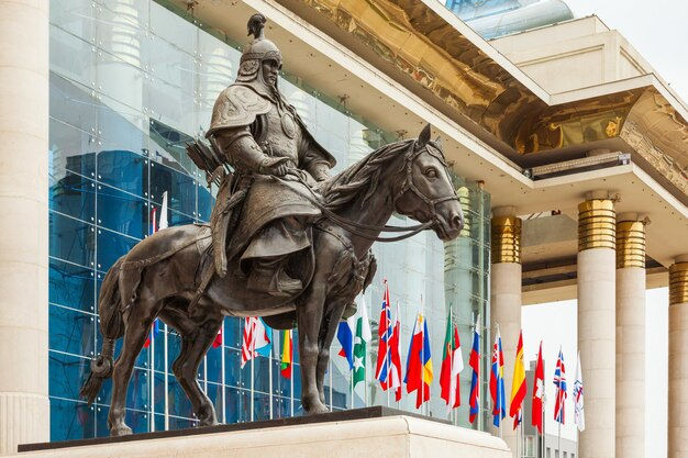 ulaanbaatar-mongolia-july-13-2016-genghis-khan-statue-chinggis-square-sukhbaatar-square-ul