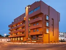 Neya Horel Porto.webp