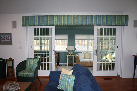 entry to sunroom.jpg