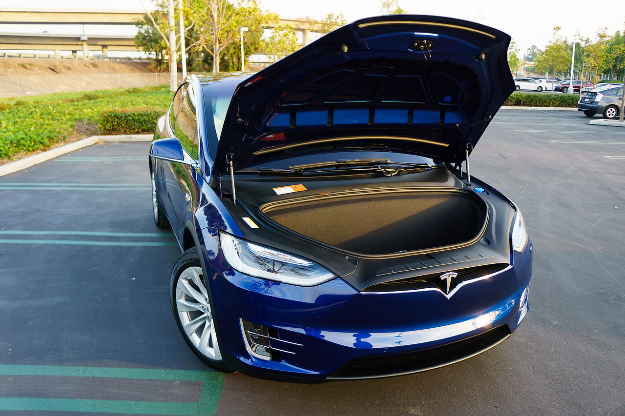 Tesla Model X-14