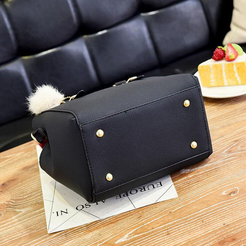 Miniature : SHD - Plush Tassel Tote