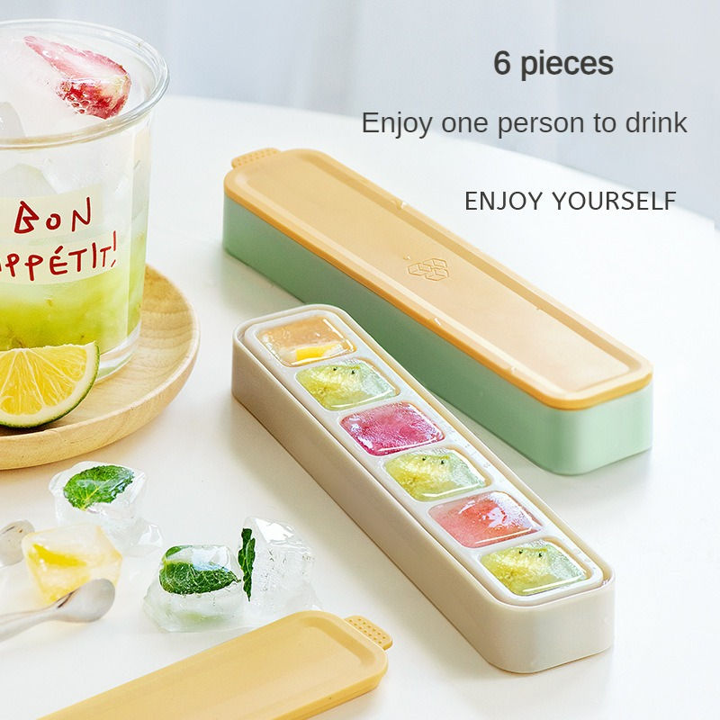 Thumbnail: SHD - FreezeBloc Silicone Ice Cube Tray







